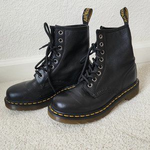 1460 Doc Martens